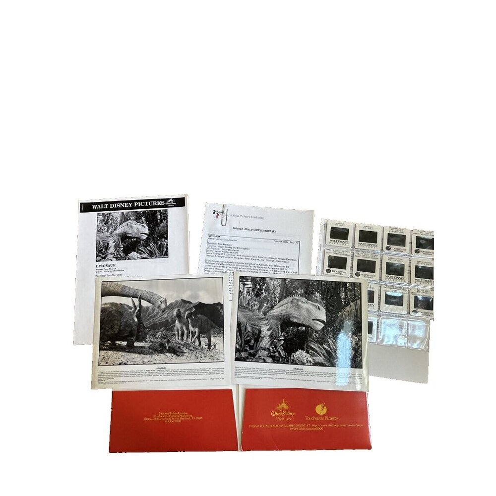 Walt Disney Preview Movie Folder Of “Dinosaur “ ,  With 14 View Slides  Rare